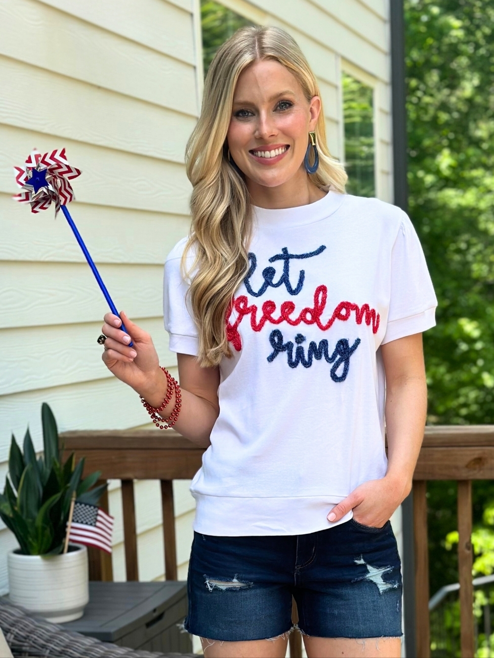Stewart Simmons Let Freedom Ring The Freedom Glitter Script Cotton Tee Large